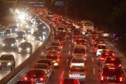 如何評估汽車的內飾材質與舒適度？
