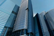 中海世紀公館的建筑設計如何？這種設計對居住體驗有何提升？