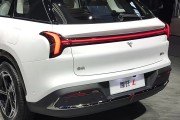 哪吒汽車回應(yīng)降薪傳聞：旨在降本增效，推動(dòng)經(jīng)營(yíng)現(xiàn)金流轉(zhuǎn)正