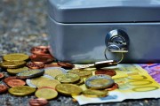 黃金飾品的定價(jià)策略是什么？這些策略如何影響消費(fèi)者選擇？