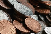 如何分析倫敦現貨黃金的市場發展？這種發展對全球黃金市場有何影響？