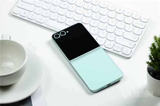 首款驍龍8 Gen3小折疊 三星Galaxy Z Flip6手機(jī)評(píng)測(cè)