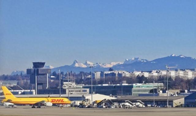 全球航空業(yè)交成績單：客量持續(xù)增長營收創(chuàng)紀錄，國際航協(xié)預測明年機票價格繼續(xù)走低