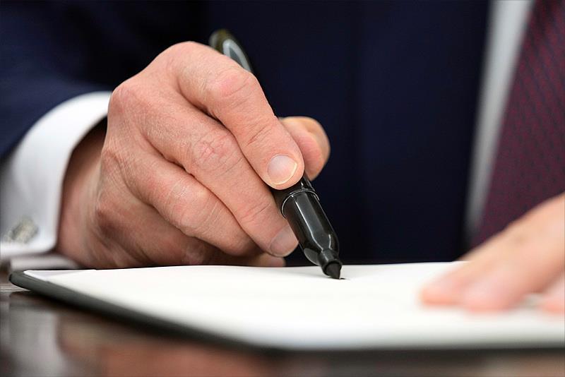 特朗普政府“大規模裁員”持續進行 又有近萬人被解雇